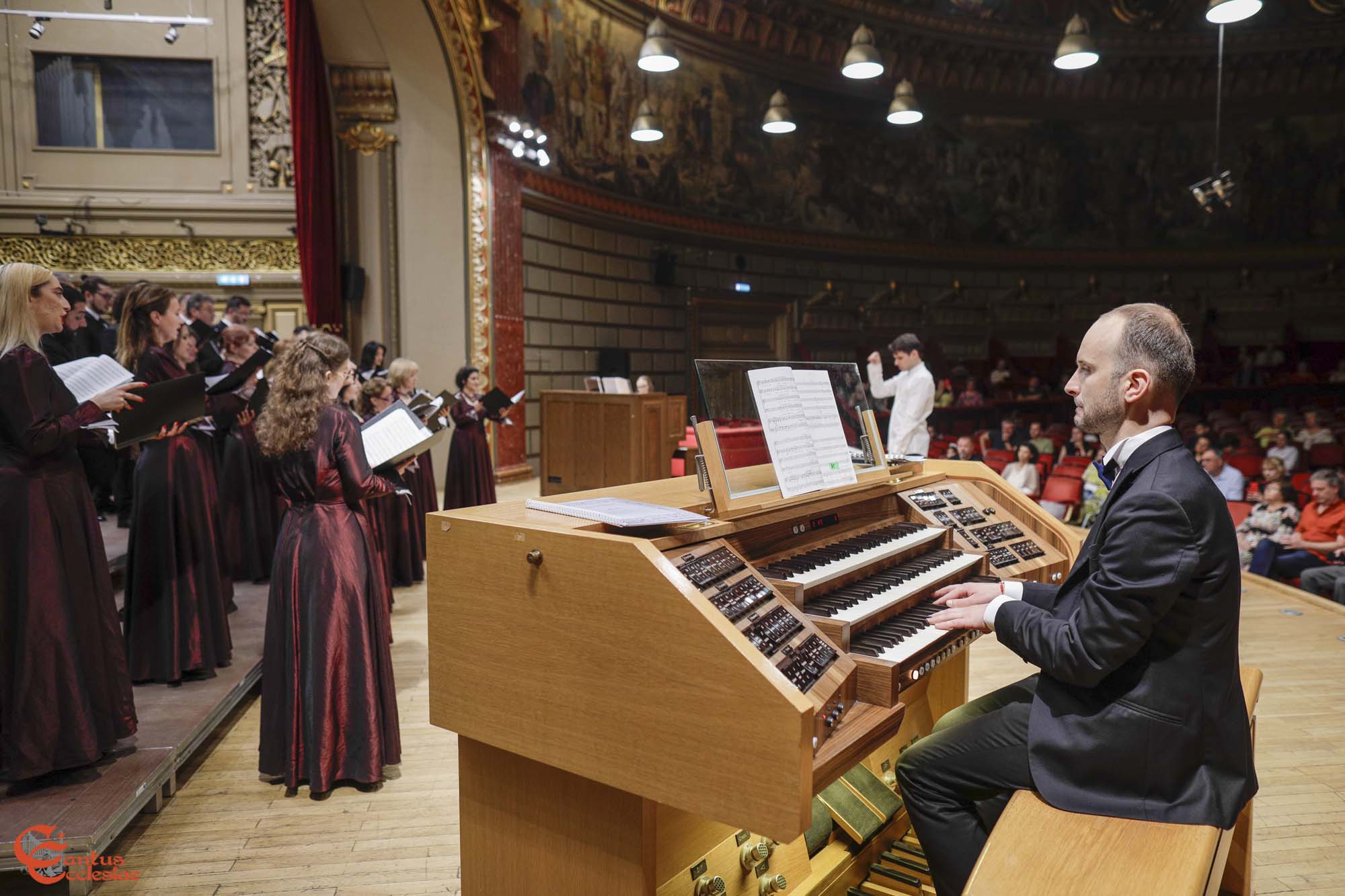Eduard Iosif Antal organist concert voicu enachescu cor festivalul international de orga cantus ecclesiae